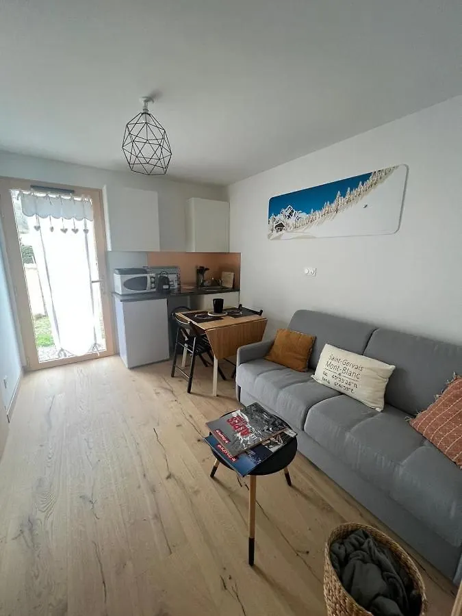 Charmant Studio Saint Gervais 74 contacts